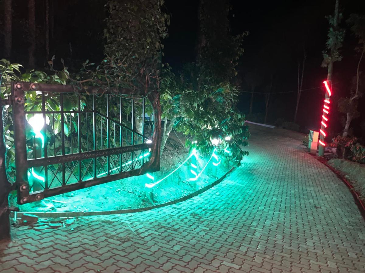 فيلا Rai'S Coorg Cave House ماديكيري المظهر الخارجي الصورة
